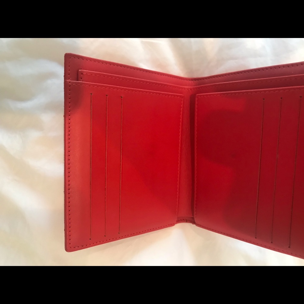 Chanel Wallet - Picture 4 of 4